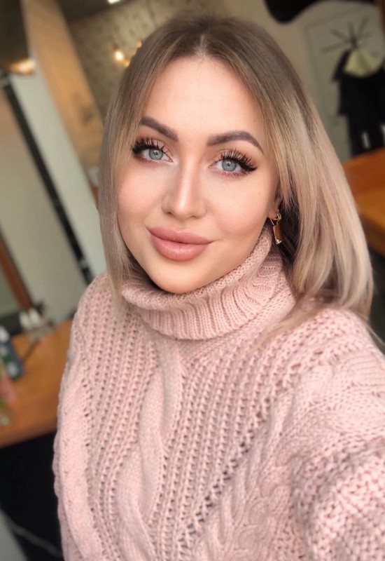 Olya • 38 • Ukraine