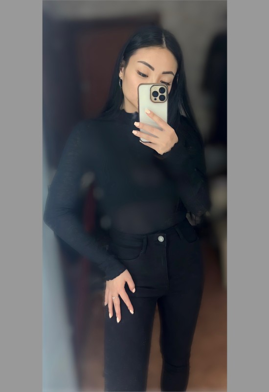 Tania • 34 • Russie