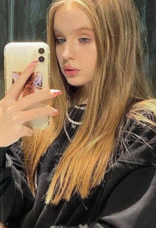 Marisha • 25 • Russie