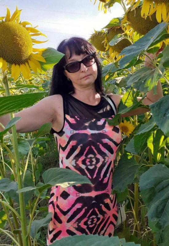 Victoria • 59 • Ukraine