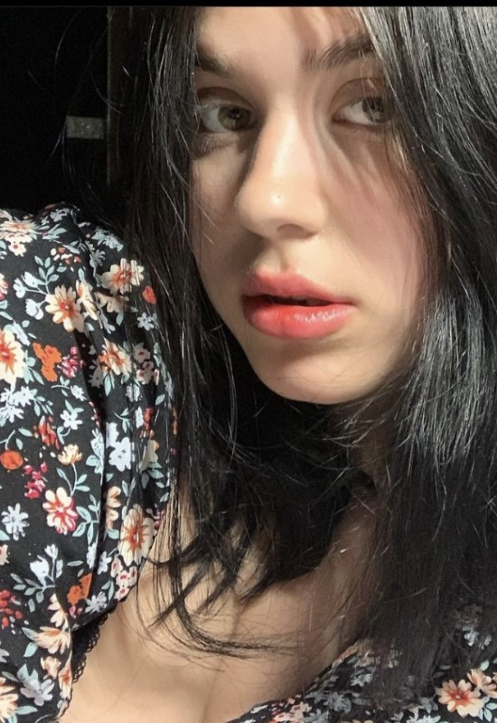 Amina • 21 • Ukraine