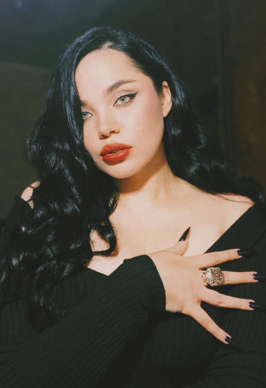 Katerina   • 31 • Russie