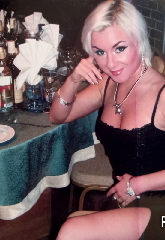 Irina • 45 • Росія