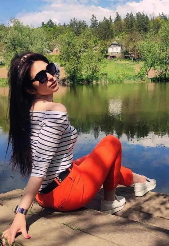 Anna • 39 • Україна