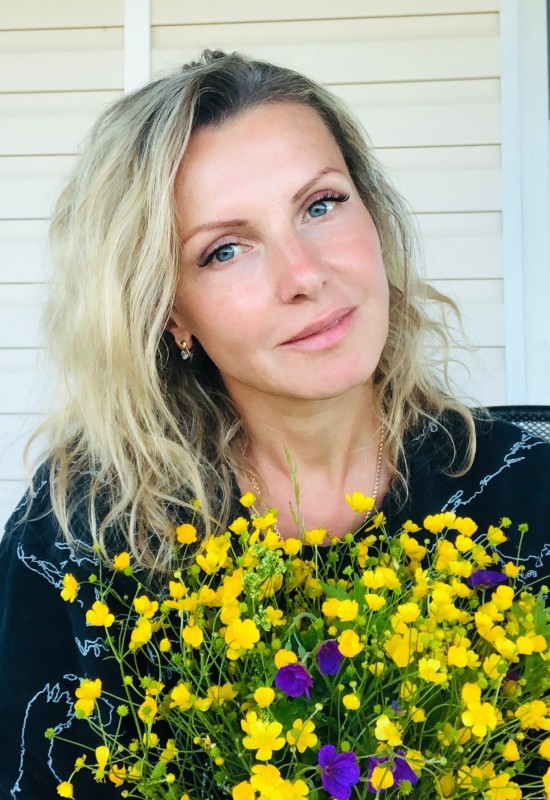 Ira • 48 • Russie