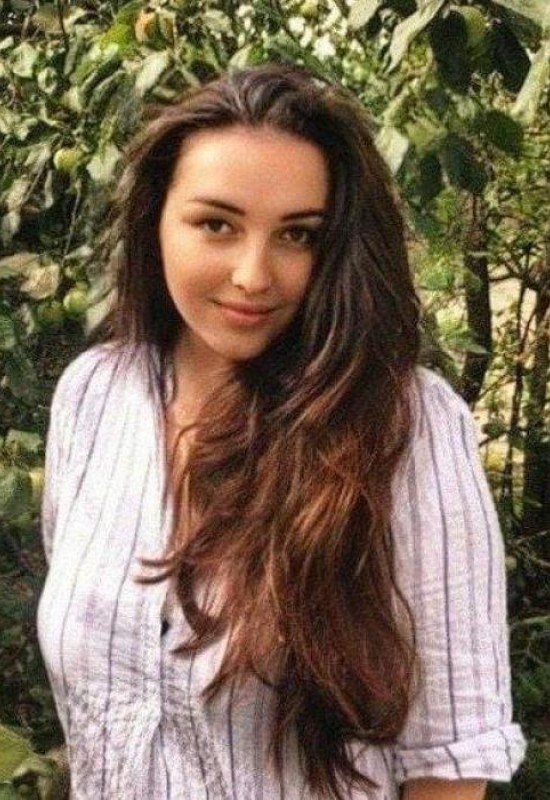 Polina • 33 • Russie