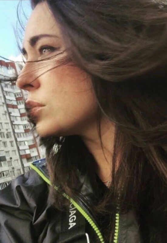 Yulia • 43 • Russia