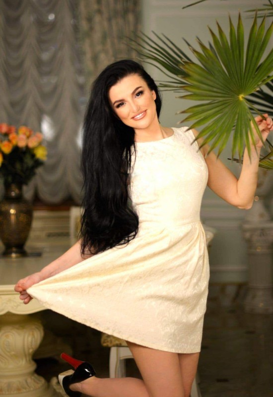 Zhanna • 45 • Ukraine