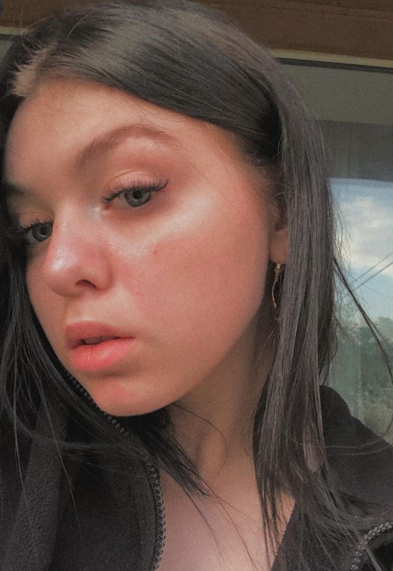 Anna  • 22 • Україна