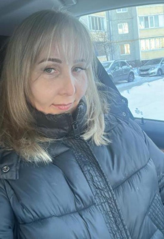 Irina • 50 • Russie