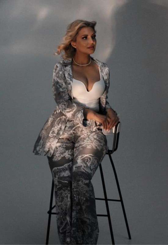 Oksana • 44 • Russia