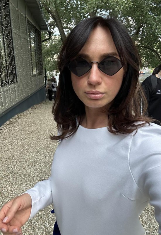 Svetlana • 37 • Russie