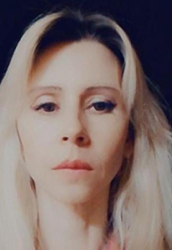 Olga • 43 • Russie