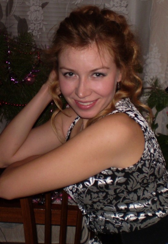 Lena • 38 • Ukraine 🇺🇦