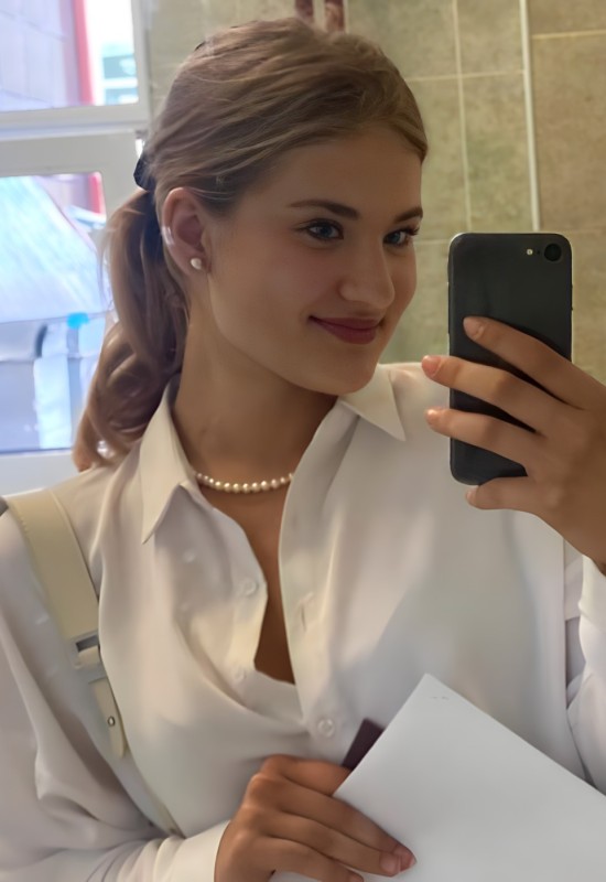 Ekaterina • 20 • Russia