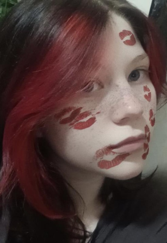 Alastasia • 20 • Russia