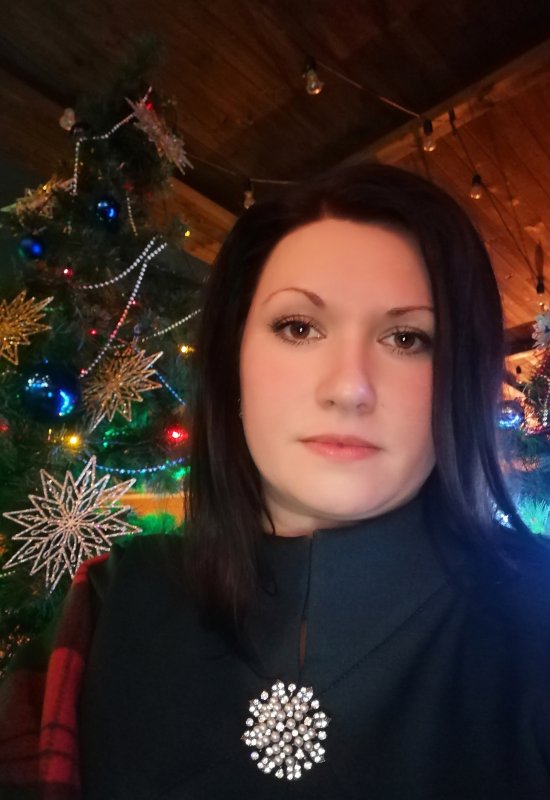 Ekaterina • 38 • Russie