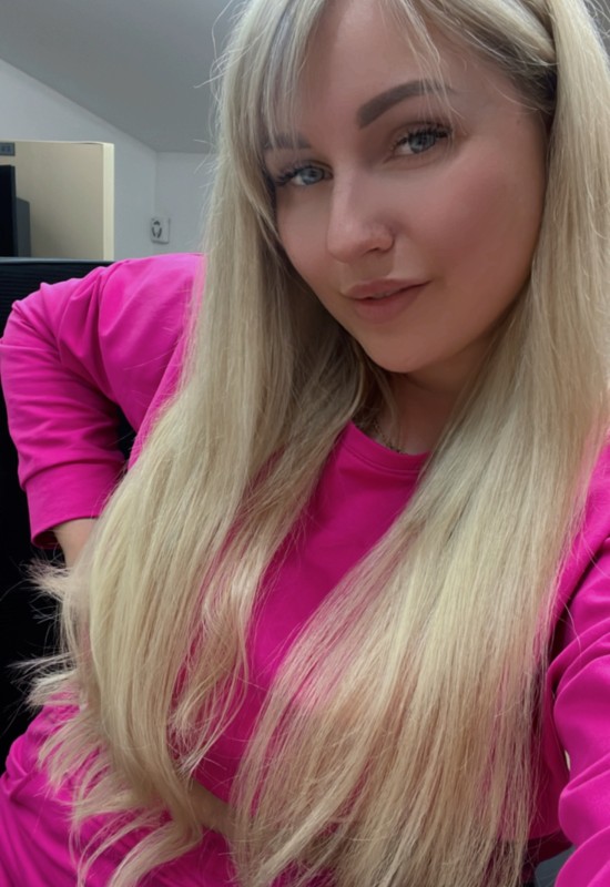 Irina • 30 • Russia