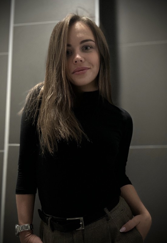 Anna • 34 • Росія