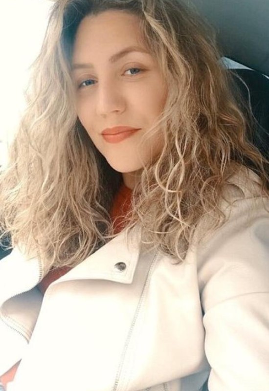 Anna  • 46 • Russia