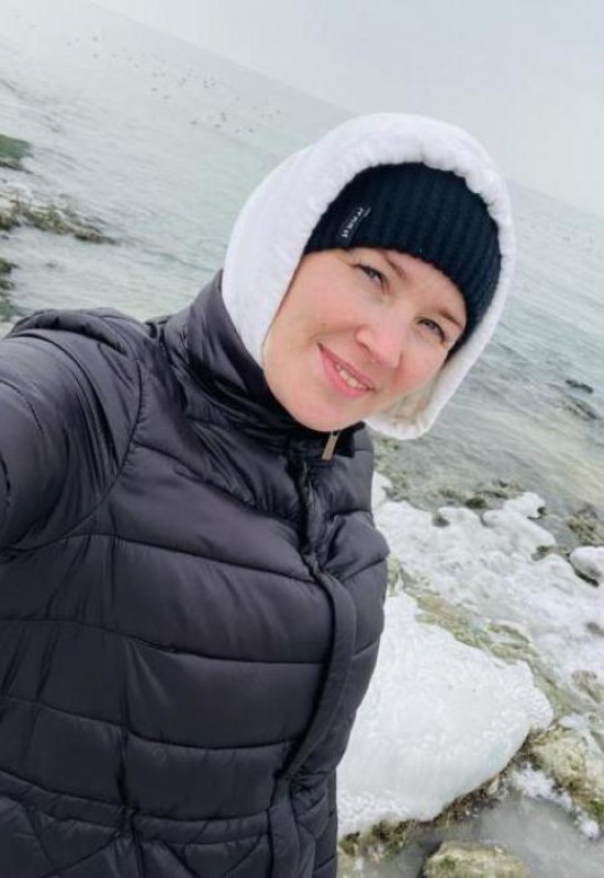 Elena • 39 • Russie