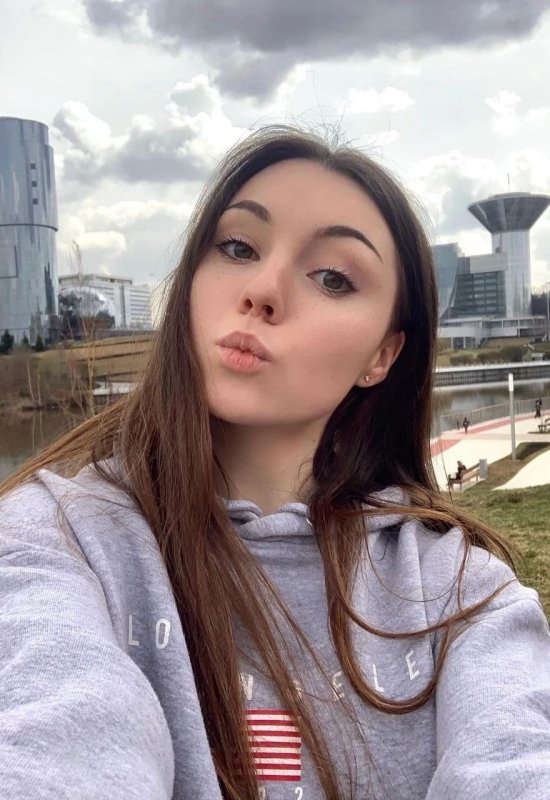 Kristina • 34 • Pologne