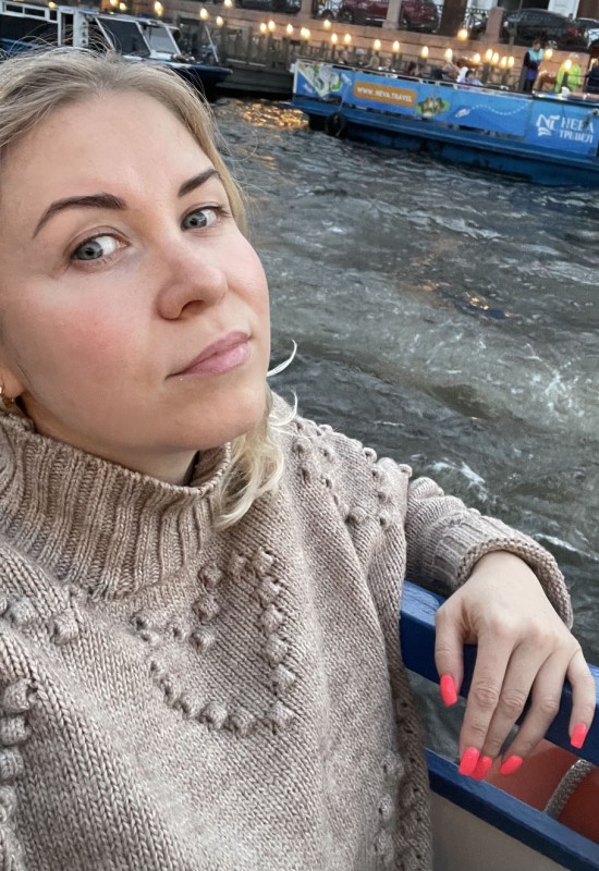 Olga • 40 • Russie