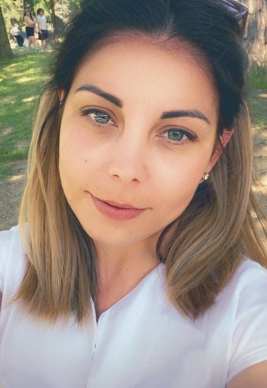 Karyna  • 30 • Франція