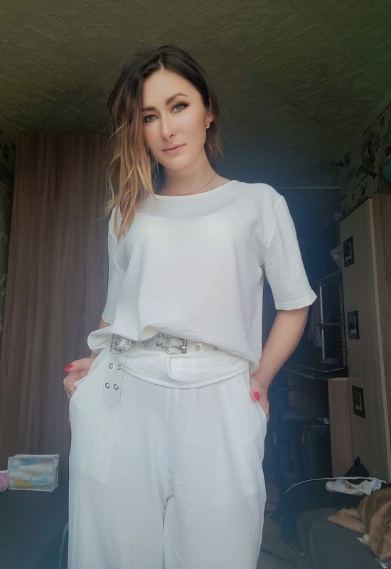 Irina • 40 • Russia