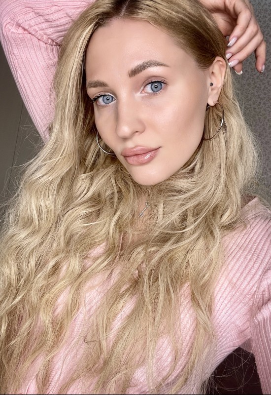 Anastasia • 29 • Россия