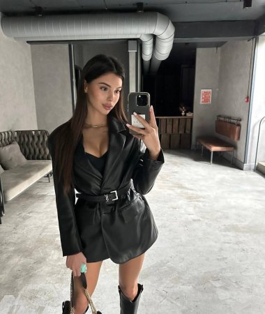 Kira, 24