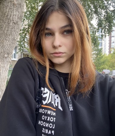 Maria, 23