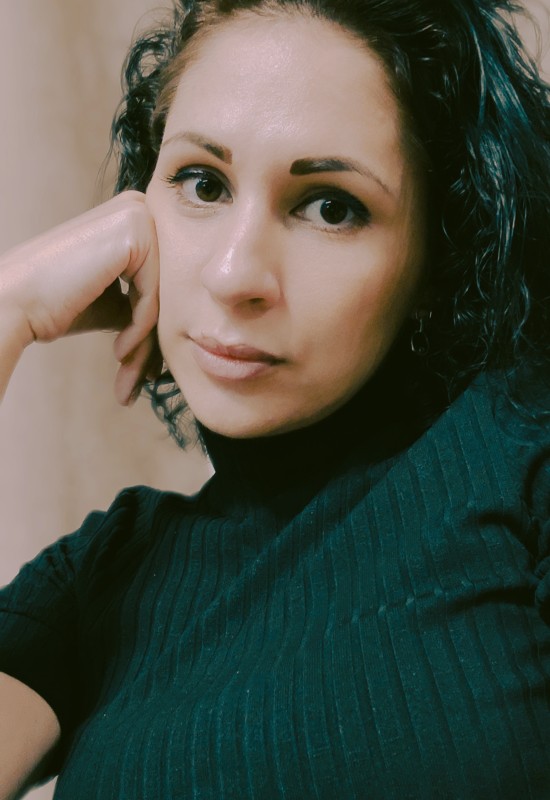 Rina • 36 • Russia