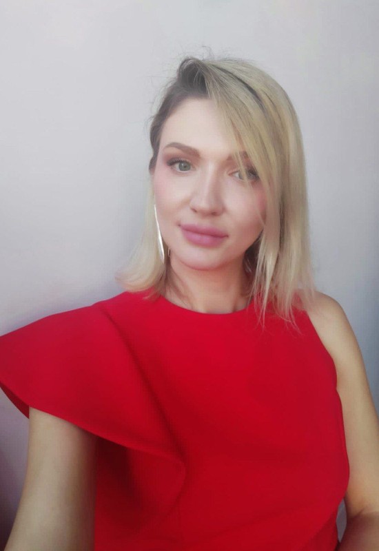 Anastasia • 45 • France