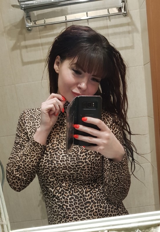 Elena • 36 • Russie