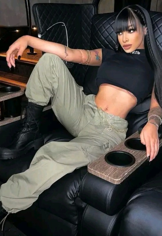 Sasha • 34 • Ukraine