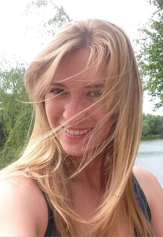 Yana • 41 • Ukraine