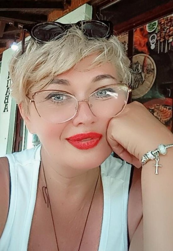 Yulia • 53 • Russia