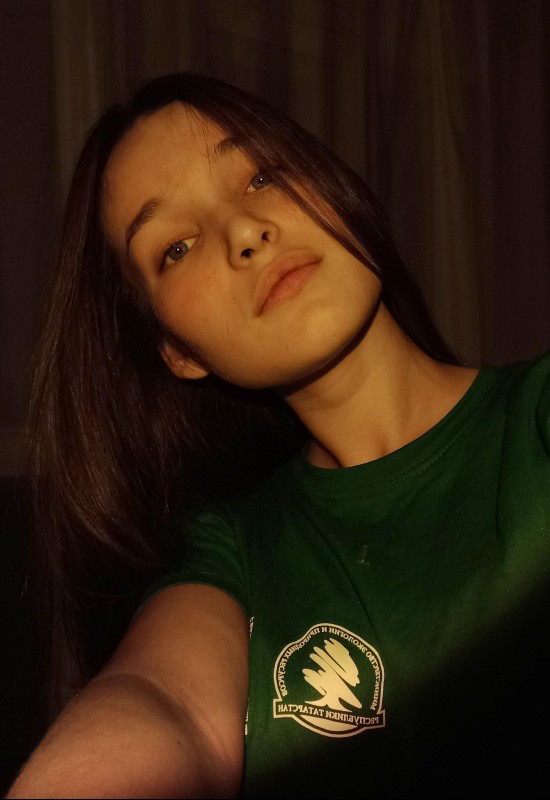 Alina • 21 • Russia