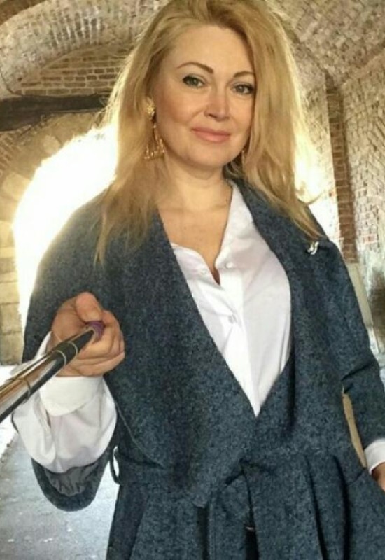 Anna • 48 • Russia