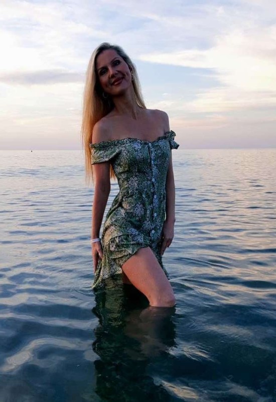 Anna • 48 • Russia