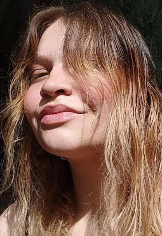 Yana • 24 • Biélorussie