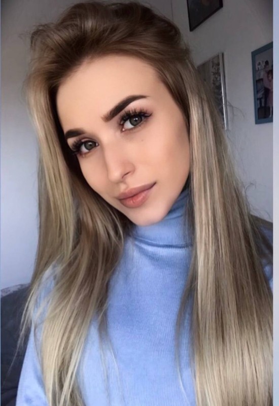 Daria • 27 • Ukraine