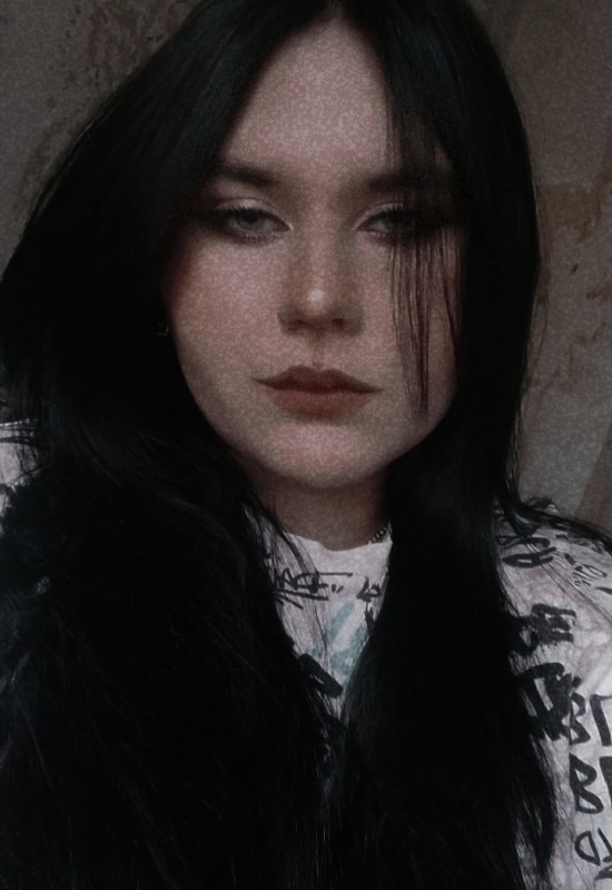 Diana • 21 • Russia