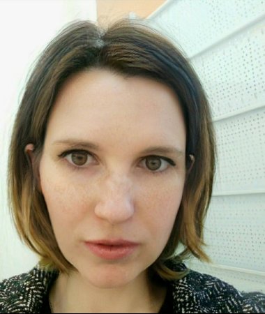Valeria, 37