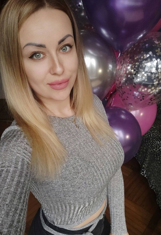 Ekaterina • 42 • Russia