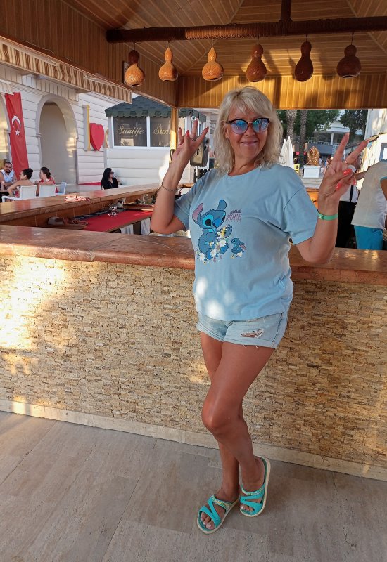 Elena • 58 • Russie