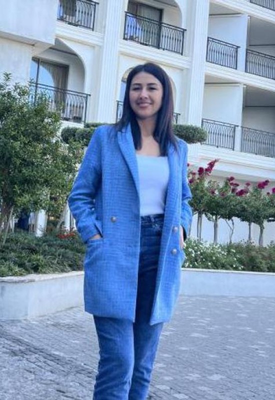 Farida • 35 • Russia