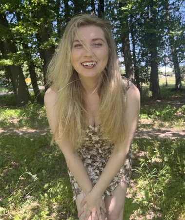 Julia, 39