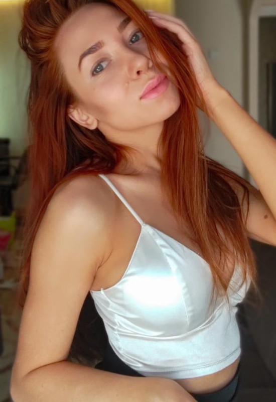 Katerina • 28 • Russie